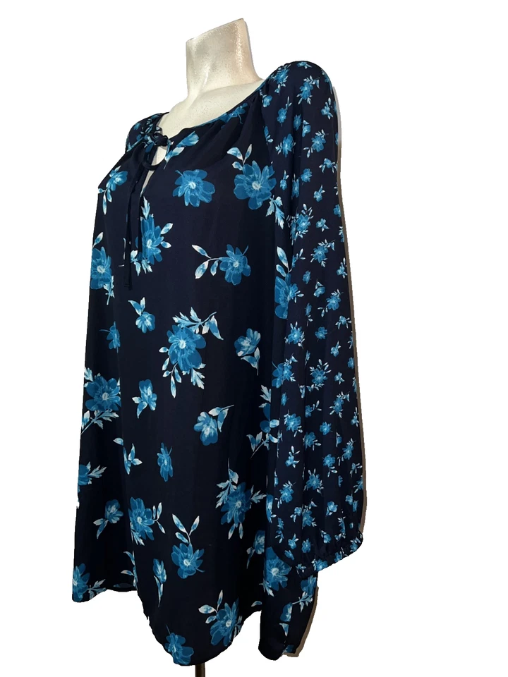 Túnica informal floral azul y blanco manga 3/4 floral Woman Within Top para mujer 2X Plus Foto 4 de 4