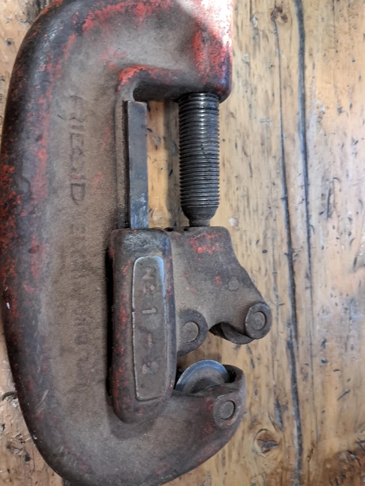 Ridgid No. 2a 1/2" To 2" Heavy Duty Four Wheel Pipe Cutter Pipe K63 - Image 4 of 4