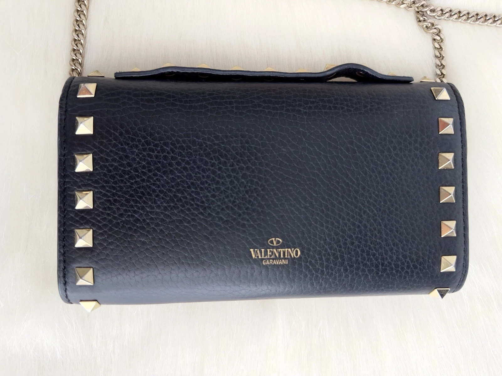 ✨Autentico portafoglio Rockstud VALENTINO GARAVANI in pelle ciottolata su catena borsa blu navy