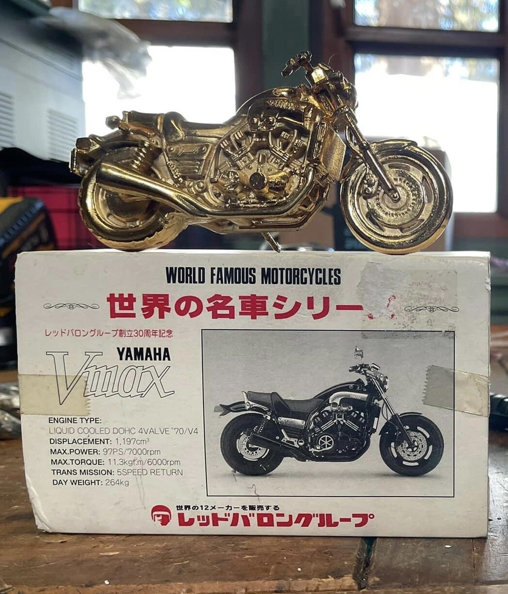 RARE Vmax 1200 Die Cast model With original box Mint Extremely  Rare