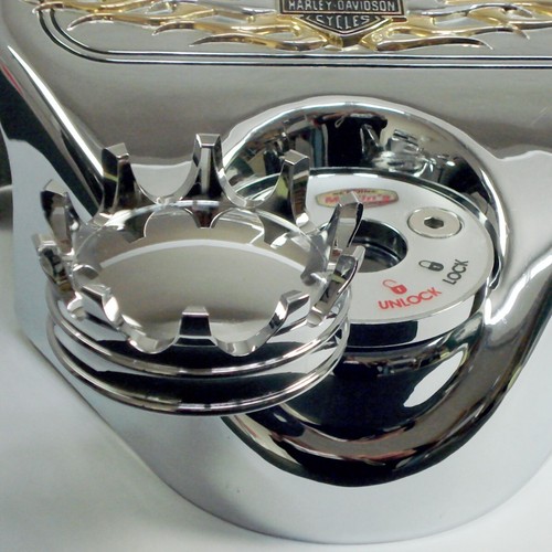 Fork Lock Key Cover 4 ALL Harley Davidson Road King FLHR Chrome 3D Crown Swivel - 第 2/11 張圖片