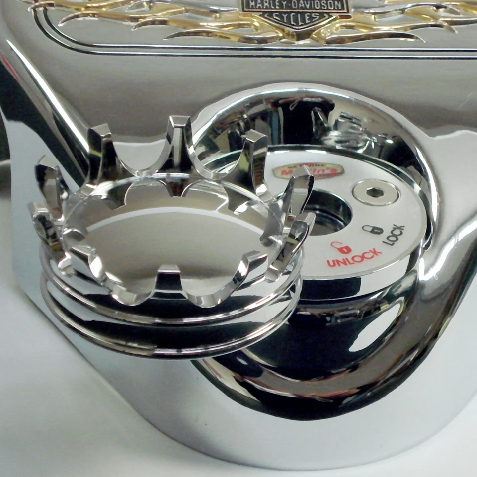 Cubierta de llave de bloqueo de horquilla 4 TODAS Harley Davidson Road King FLHR cromada corona 3D giratoria Foto 2 de 4
