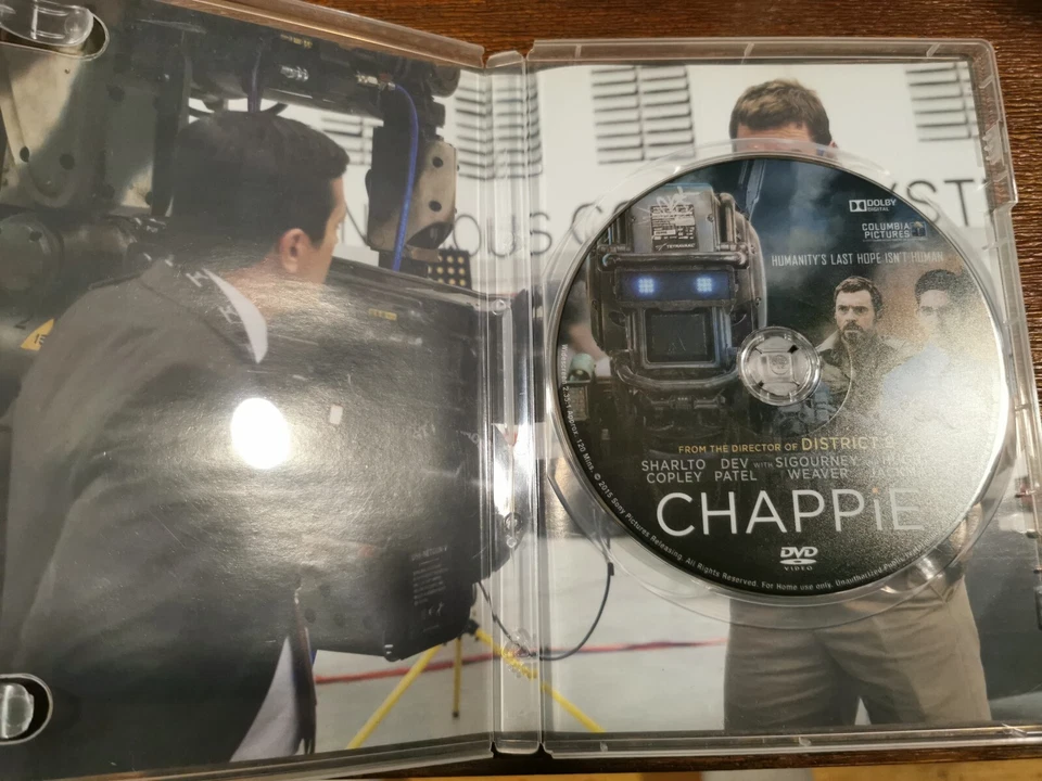 Chappie DVD Sharlto Copley Dev Patel Hugh Jackman (2015) Region 1 Free Post - Image 3 of 4
