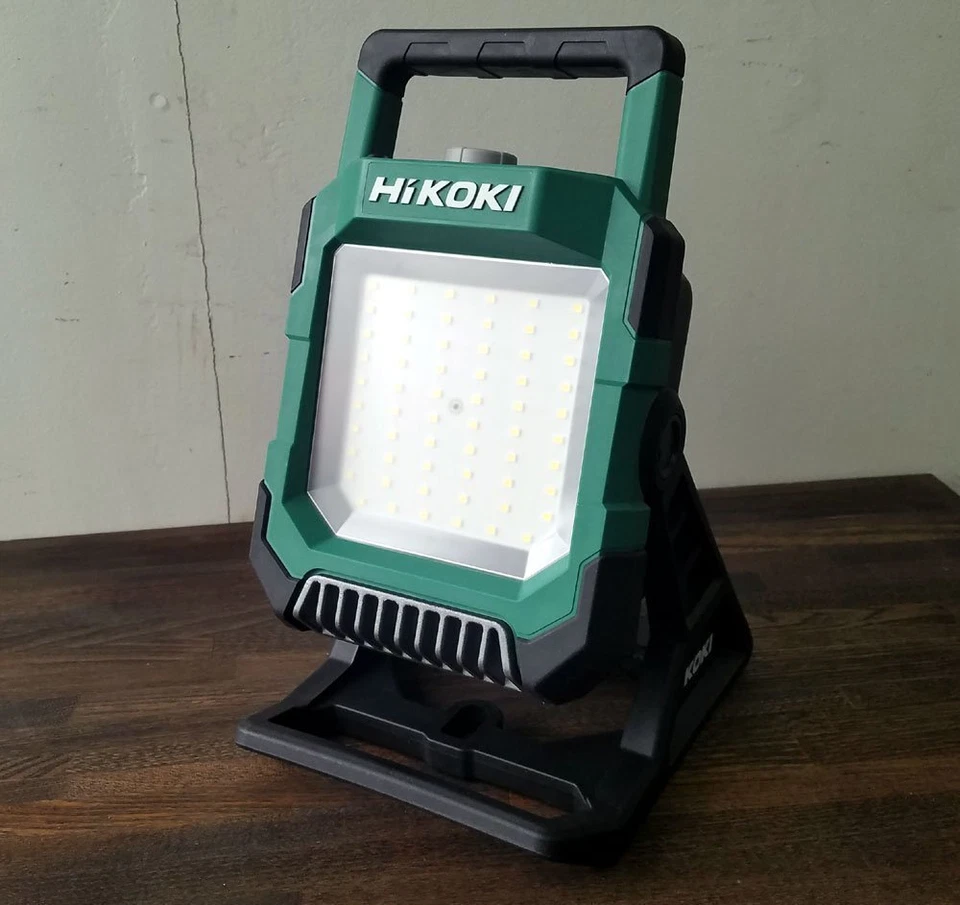 HIKOKI UB18DC(NN) Work light UB18DC(NN) 18V LED MAX/30H 700~4000lm Body Only - Image 2 of 4