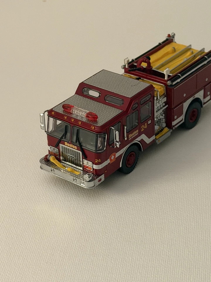 Code 3 Collectible #12340 — E-ONE Cyclone II Pumper #24 (Boston), 1/64 Model - Image 2 of 4