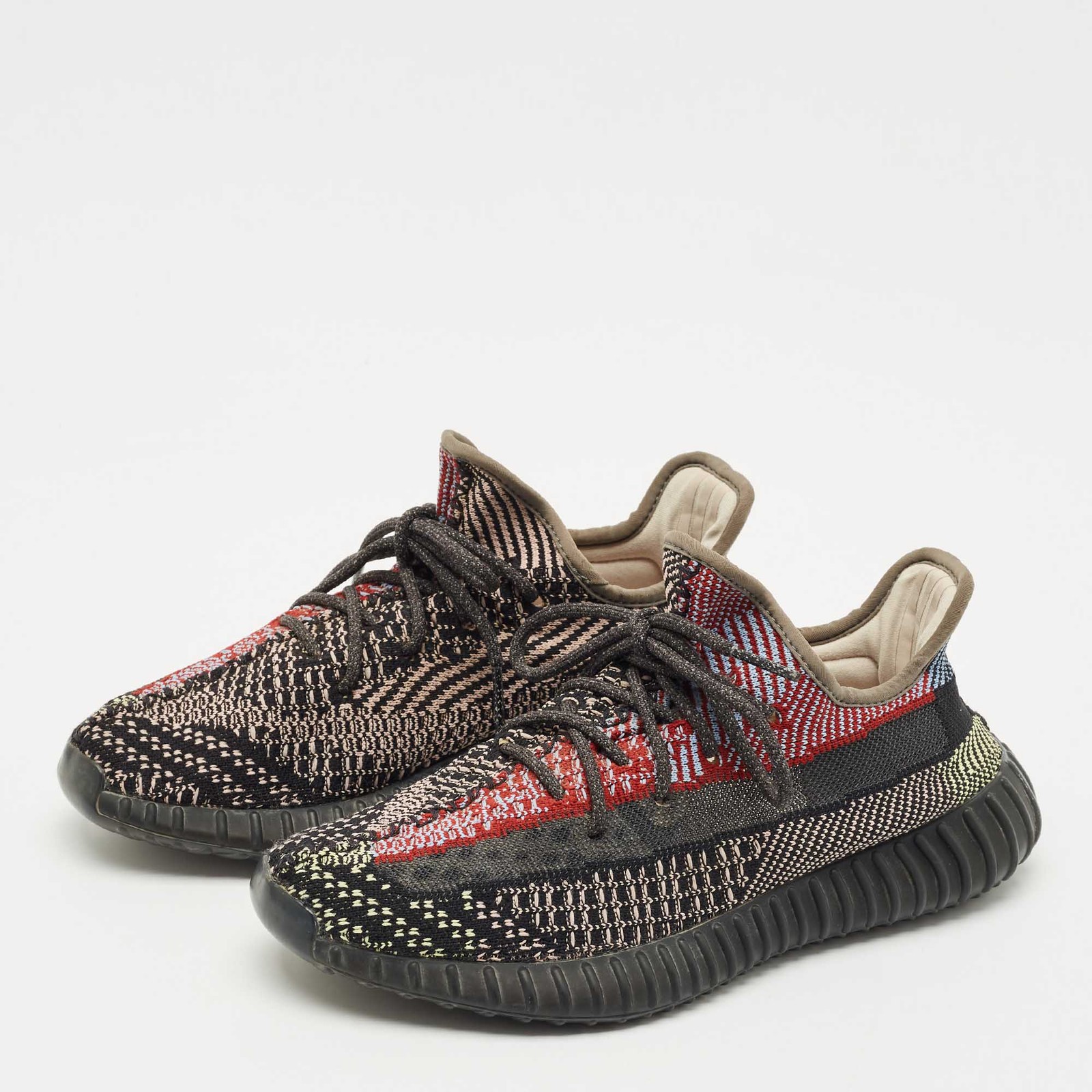 Yeezy Boost 350 V2 Yecheil Non-Reflective Multicolor Sneakers image 2