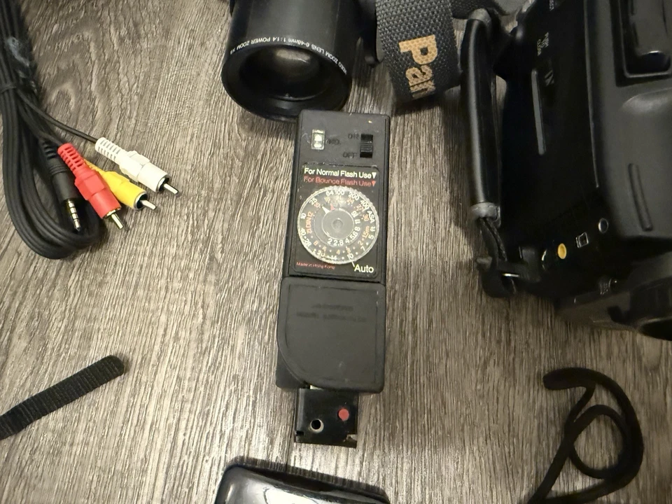 Camcorder Camera Recorder Lot Of 10 & Accessories Bags Panasonic PARTS UNTESTED - Image 4 of 4