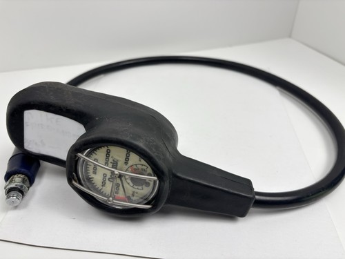 Oceanic Scuba Diving Console With Pressure and Depth Gauges. Untested.