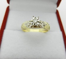 Vintage Solid 14k Gold Diamond Ring with Accents 3.9 gr size 6