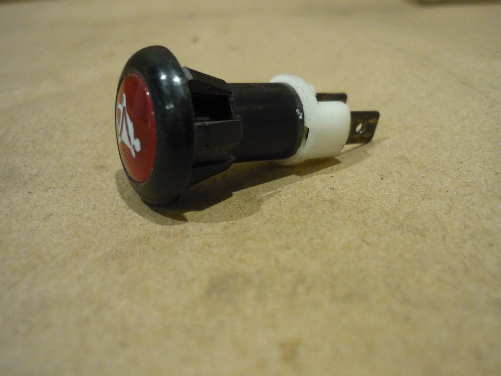 Ferrari  308,328 - Seat Belts  Indicator Lamp - P/N 60787000