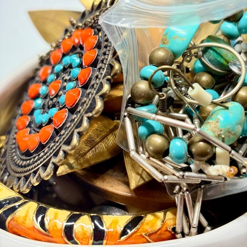 1.288 LB Vintage & Costume Jewelry Craft Lot Beads Chains Earrings Parts Repair