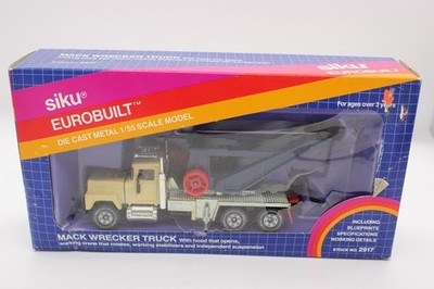 Siku 1:55 Scale Die Cast Mack Wrecker Truck 2917