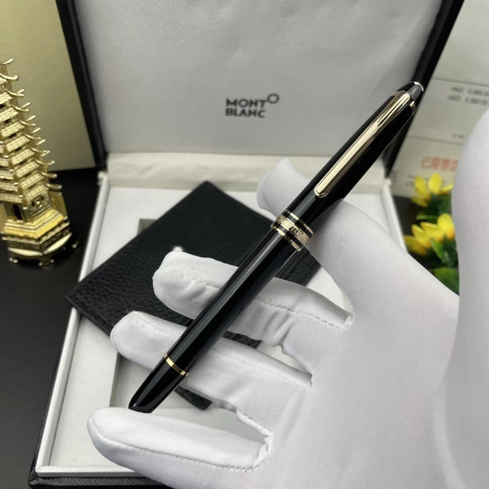 Montblanc Luxurious Gift Set Montblanc Wallet & Meisterstuck Ballpoint Pen Black - Image 3 of 4