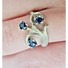 925 STERLING SILVER AND BLUE SPINEL RING SIZE 5.25 SKY