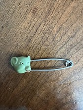 Vintage Diaper Pin w/Figural Plastic Head Bear Pig Safety Pin