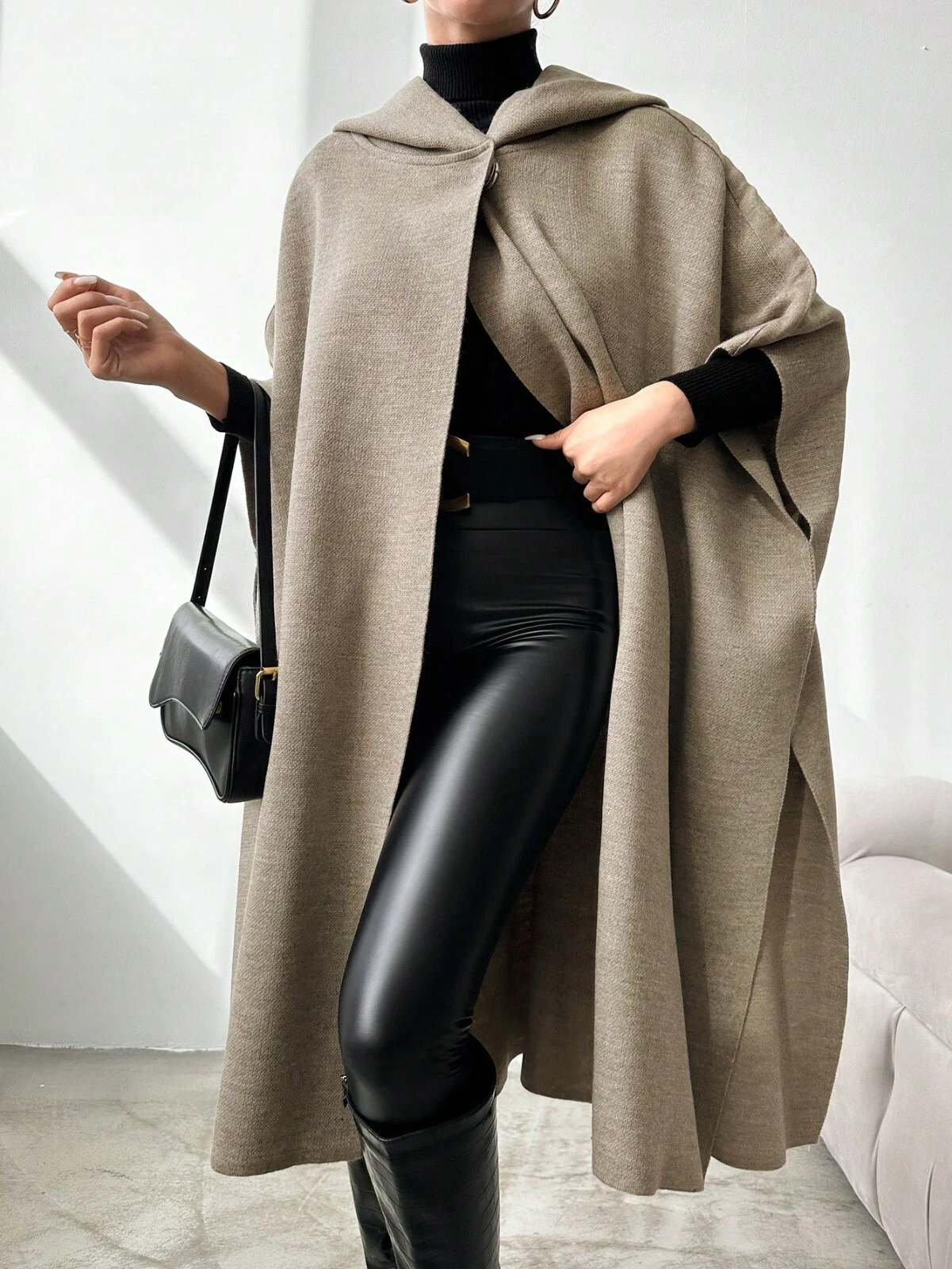 Kayaka Triko Poncho – Elegant V-Neck, Kimono Sleeves, Tight-Knit, Plus Size