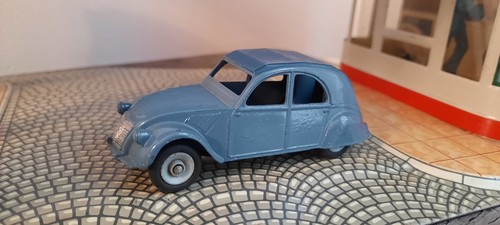 DINKY TOYS FRANCE - 535 - Citro 2cv - Bleu pétrole - boite