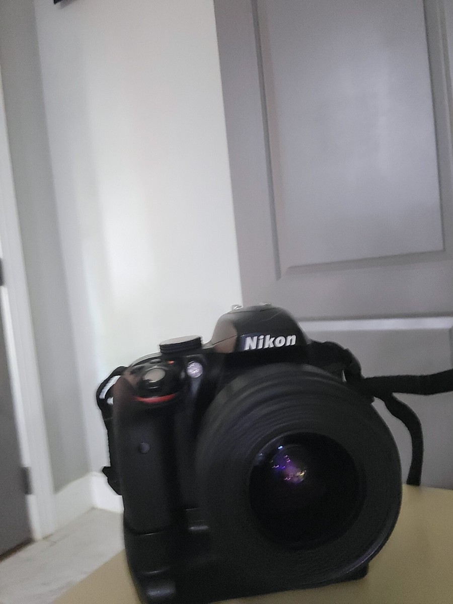 Nikon D3300 24.2 MP CMOS Digital SLR (Renewed