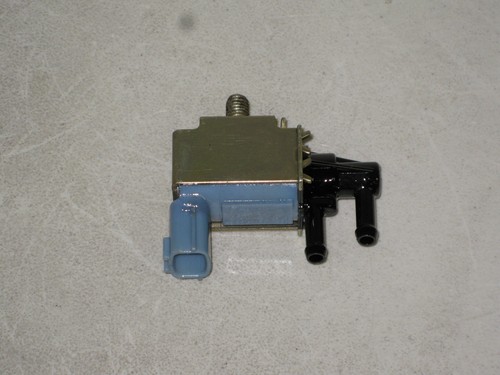 Nissan Infiniti Vacuum Switch Valve Canister Purge Control Valve Solenoid Sensor