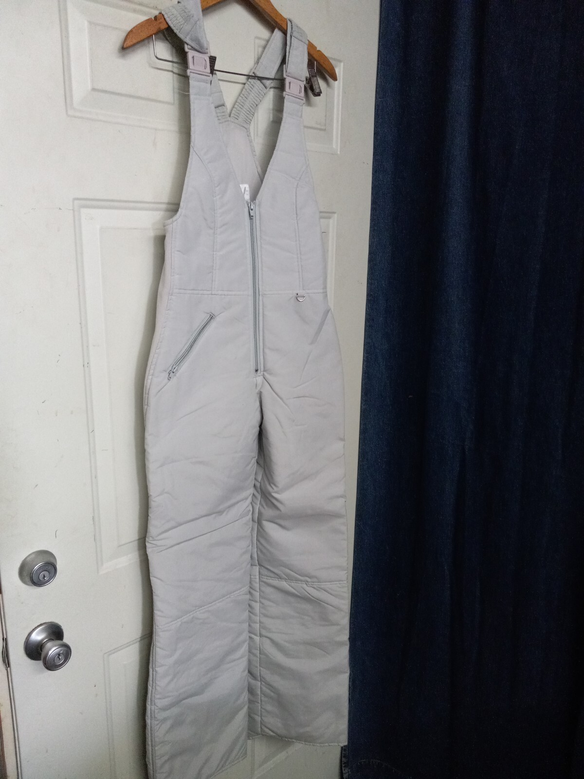 Picture 1 of 3