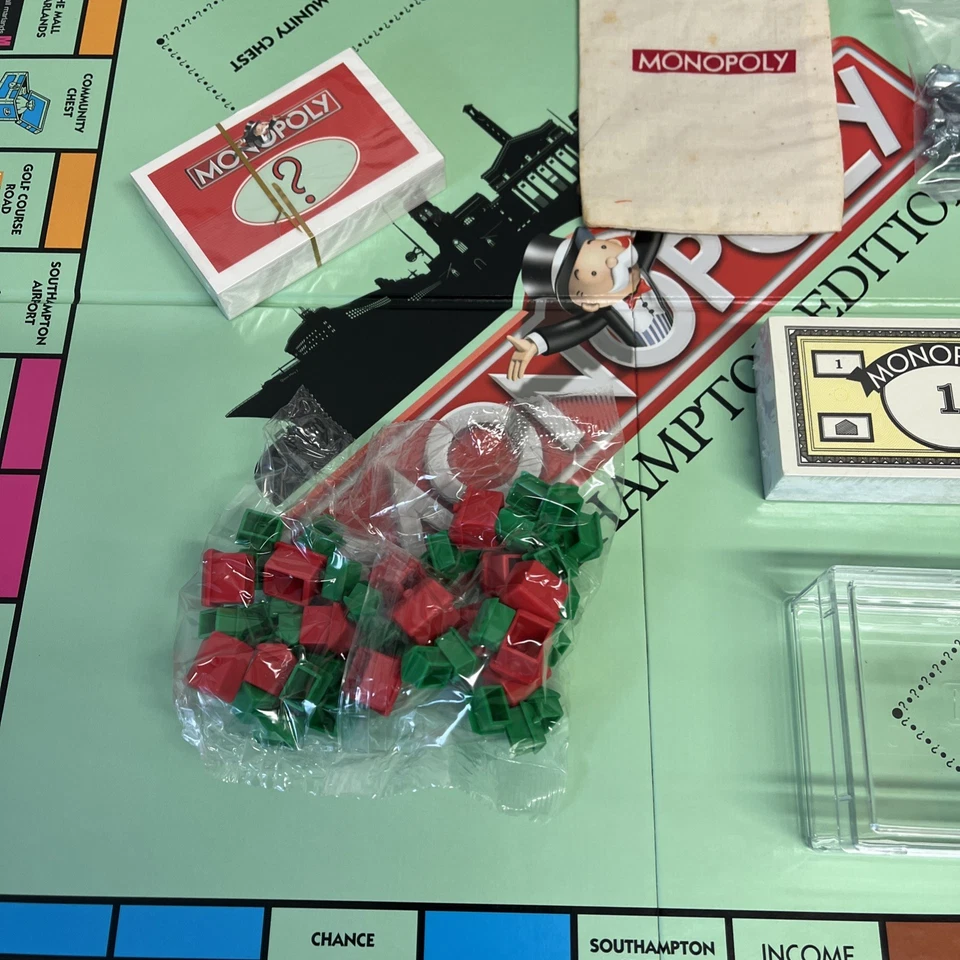 Monopoly Board Game Southampton Limited Edition Brand New and Sealed - Image 3 of 4