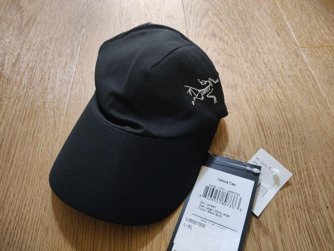 ArcTeryx Calvas Cap L/XL in Sleek Black for Outdoor Enthusiasts