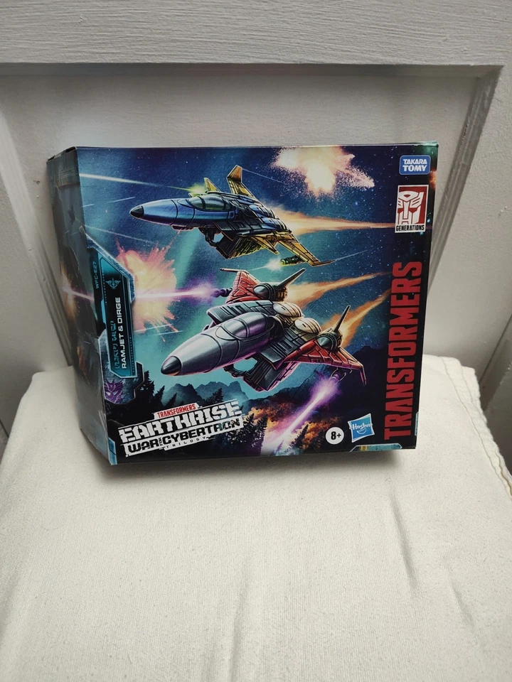Hasbro Transformers Earthrise Ramjet & Dirge Cybertron trilogía exclusiva de Amazon Foto 3 de 4