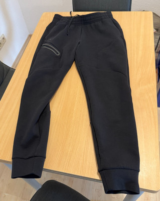 Under Armour Jogginghose Damen XS schwarz Top Zustand