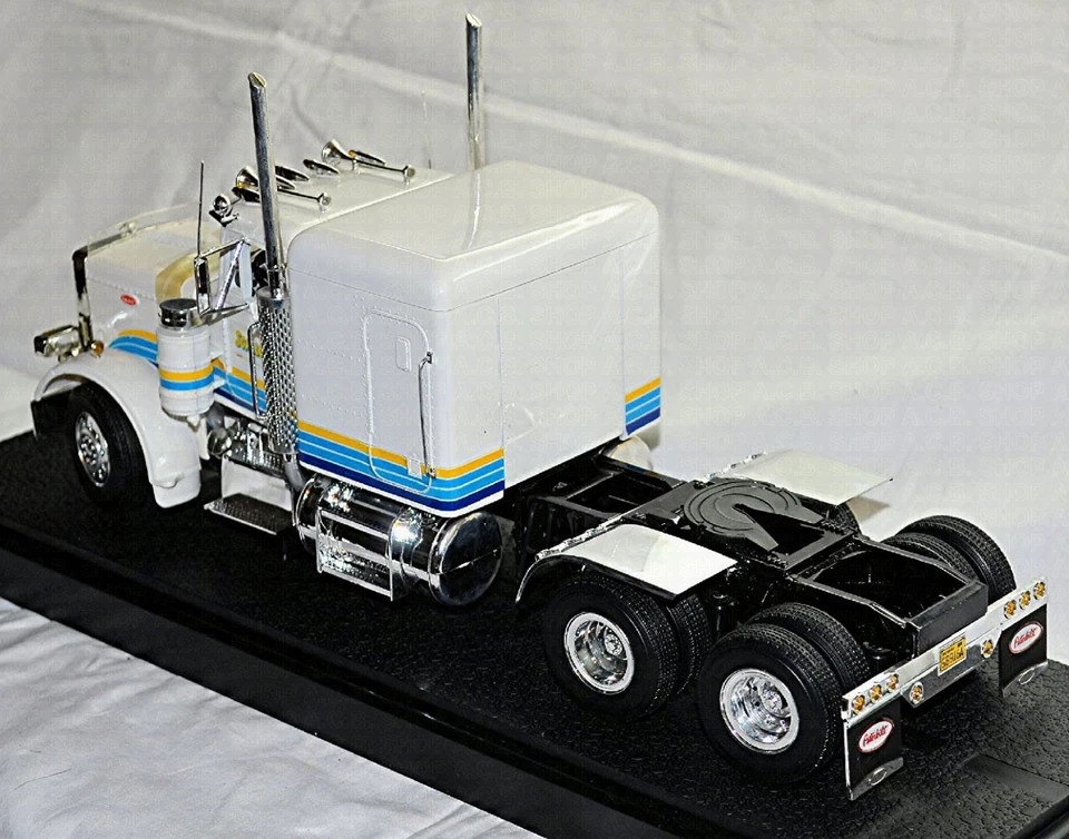 Peterbilt 359 Convenzionale Camion SCALLOWAY 1967-77 Bianco 1:24 Revell 08890 - Immagine 4 di 4
