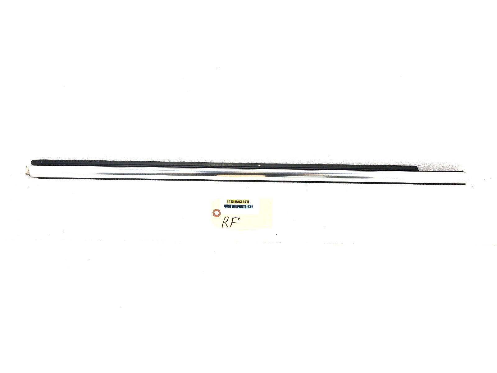 2014-2020 MASERATI QUATTROPORTE RIGHT PASS FRONT DOOR WINDOW BELT MOLDING OEM.
