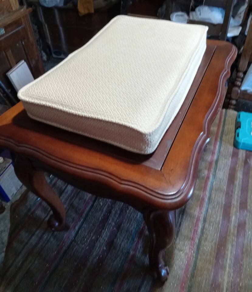 Reposapiés Mid Century Cherry Hammary / Taburete con cojín (FS55) Foto 3 de 4