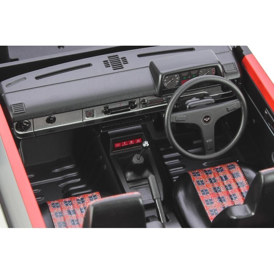 Hasegawa Traktor Mit Vertikutierer Modellbausatz 1/35 - 281 Teile Für Modellbau-Fans