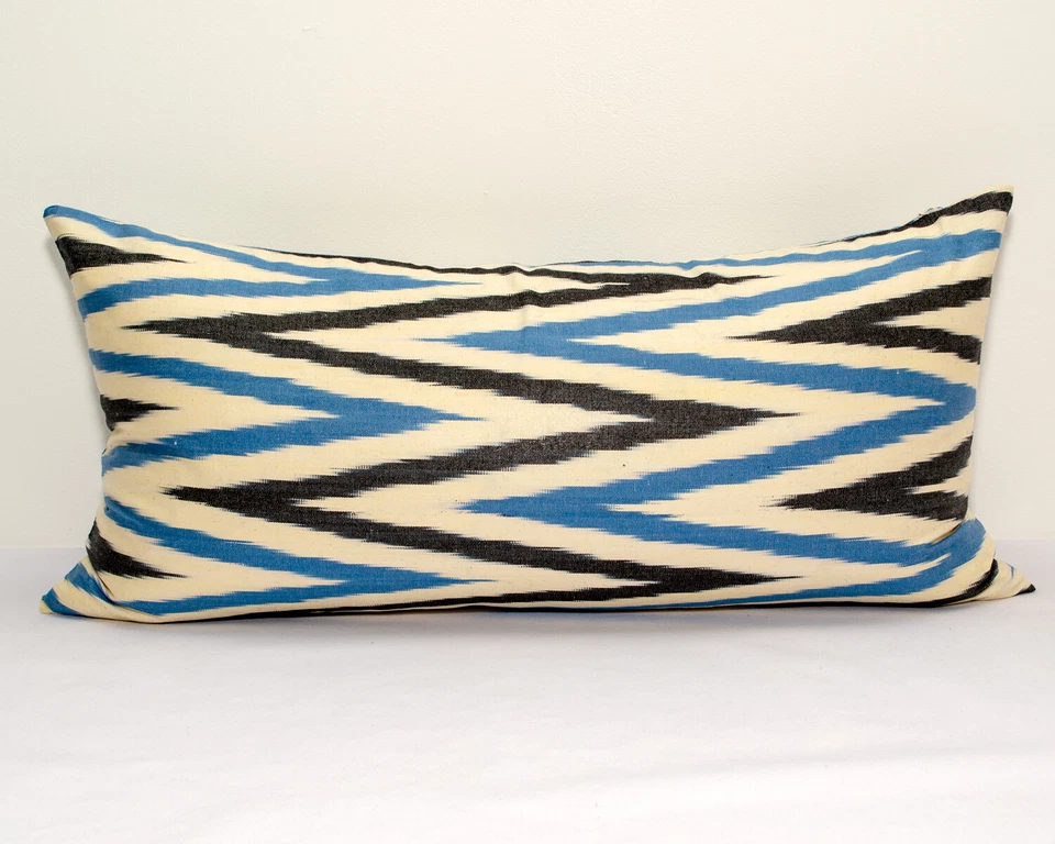 Zigzag Blue ikat pillow cover cushion Uzbek ikat Chevron Best ikat cushion Blue - Изображение 2 из 4