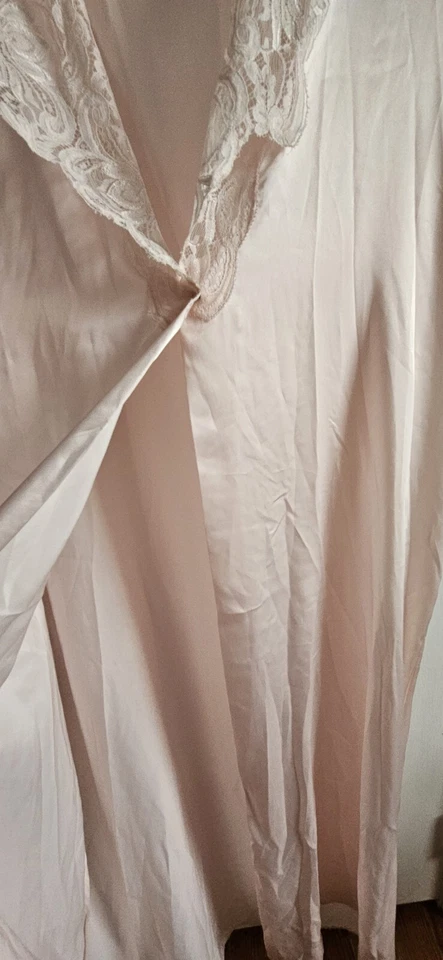 Camisón de colección Olga rosa pálido con ribete de encaje mangas con un botón talla L hecho en EE. UU. Foto 4 de 4