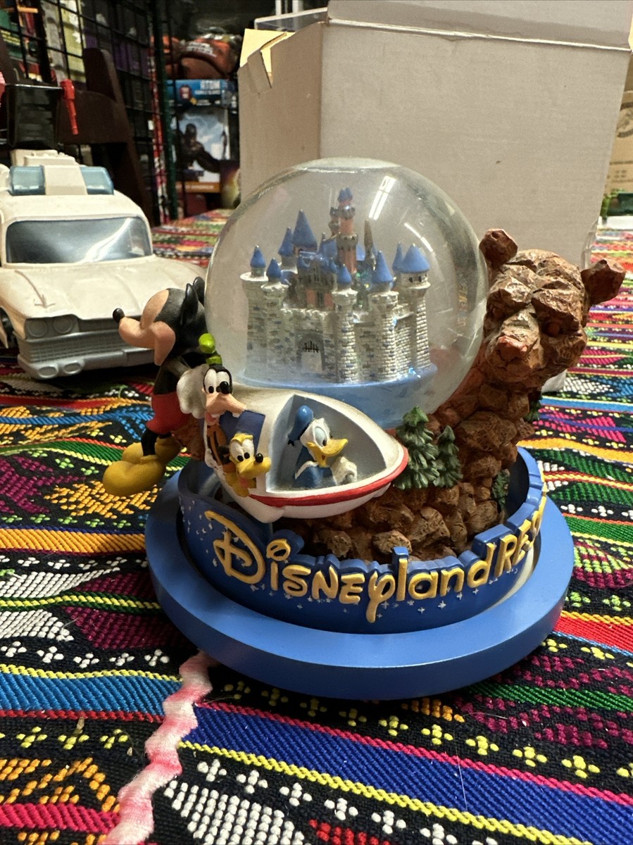 Disneyland California Grand Adventure Hotel Music Box Snow-globe