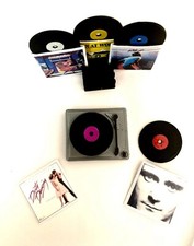 Record Player, 5 Records/covers Record Holder Miniature 1:12 Dollhouse Scale