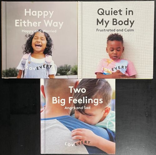 3 Lovevery Books Happy Either Way Quiet In My Body Two Big Feelings HC LikeNEW - Foto 1 di 3