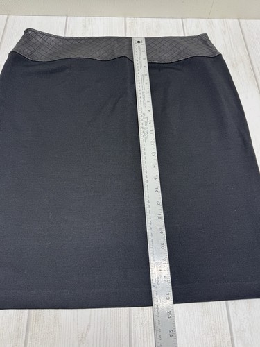St. John Black Wool Leather Waist Trim Lined Silk Blend Skirt Size 14 Knee Lengt - Picture 6 of 7