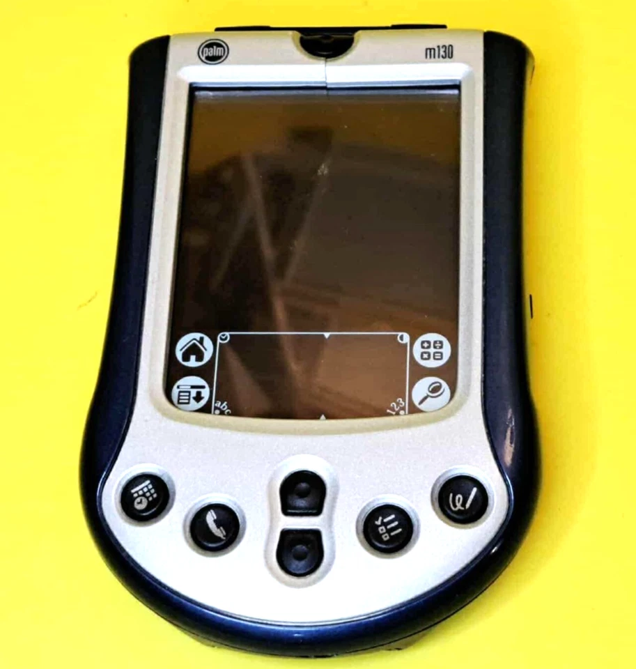 🔥100% UNTESTED🔥PALM M130 PDA HANDHELD OS 4.1 33MHZ 8MB RAM COLOR SCREEN 🔥 - Image 2 of 4
