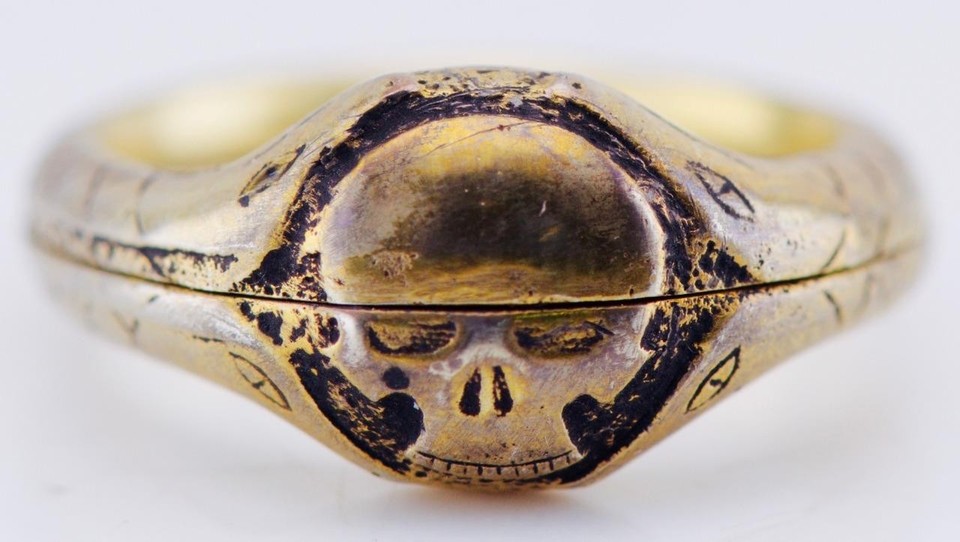 Antique Victorian Gilt Silver Engraved Memento Mori Skull Poison Locket ...