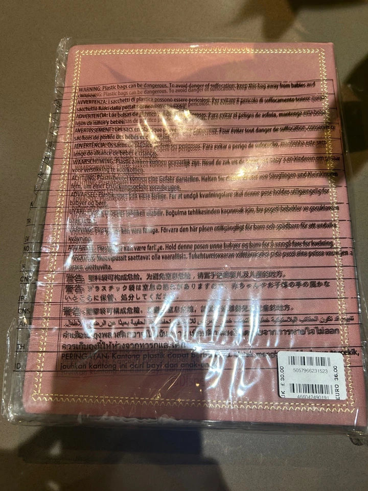 Disney Mickey & Friends 200 page Writing Journal Gold Foiling and Embroidery NEW - Изображение 2 из 2