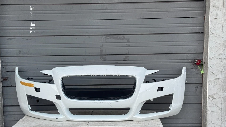 ✅ PARAGOLPES DELANTERO JAGUAR XF 2016-2020 OEM SIN ORIFICIOS DE SENSOR PESTAÑAS DAÑADAS 2017 Foto 3 de 4