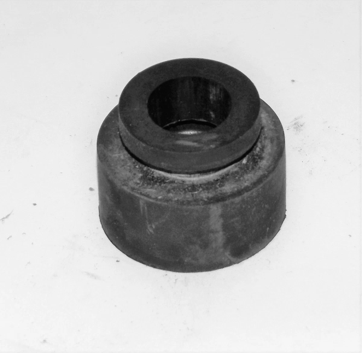 Frigidaire Refrigerator : Compressor Grommet : Set of 4 (218513300 