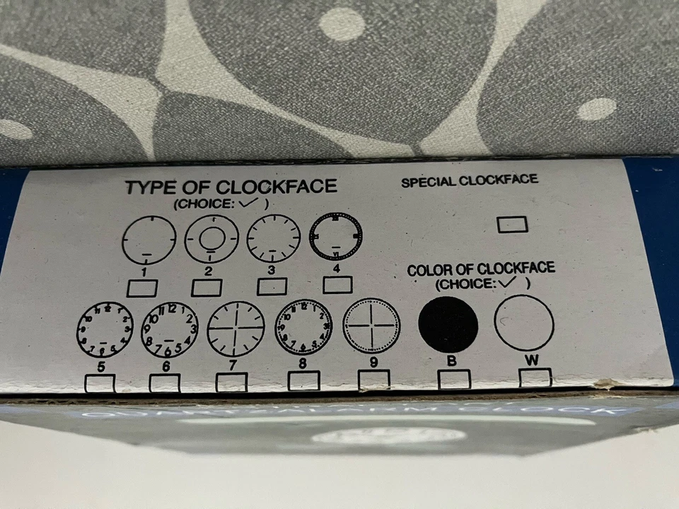 Black Abstract Art Quartz Clock   - New - Image 3 of 4