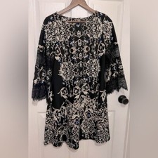 GABBY SKYE Women’s Black Baroque Print Lace Cuff Shift Dress Size 8