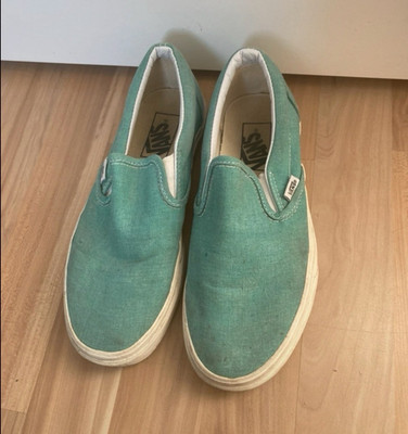 VANS Slip-On Sneaker EU 37 Grün Low Top Textil unifarben Gummisohle