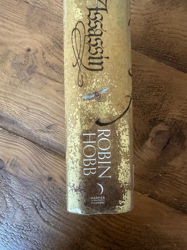 Fool's Assassin - Robin Hobb - UK 1st edition hardback 2014 - Picture 12 of 16