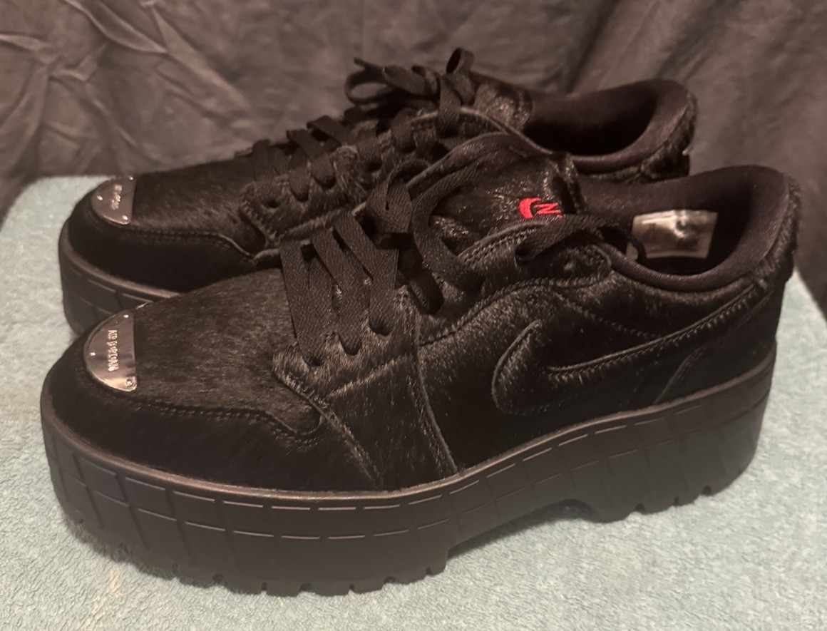 Air Jordan 1 Low Brooklyn Low Women's Shoes - Black (IB7210-006