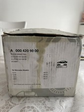 Mercedes benz C class front brake pads (ORIGINAL)