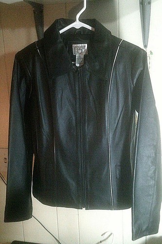 how to stretch leather jacket shoulders